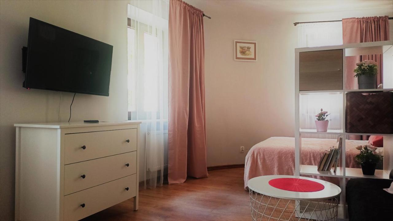 Apartament Malinowy Swietoduska 12 Lublin Ngoại thất bức ảnh