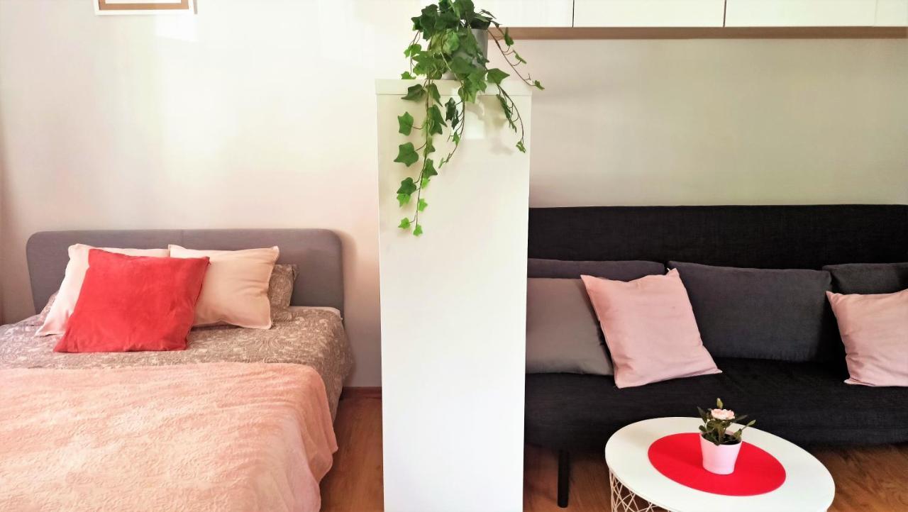 Apartament Malinowy Swietoduska 12 Lublin Ngoại thất bức ảnh